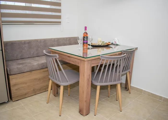 Golden Sunrise Stegna شقة