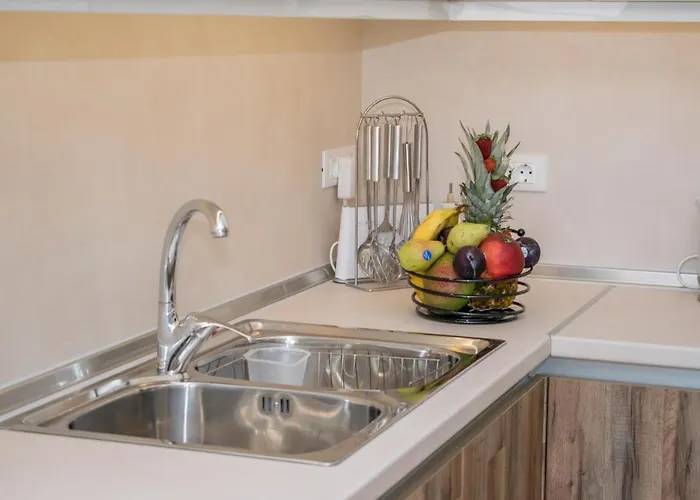 Golden Sunrise Stegna أرخانجلوس