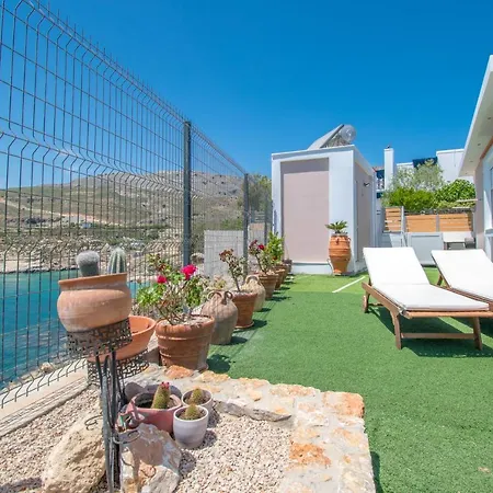 Golden Sunrise Stegna