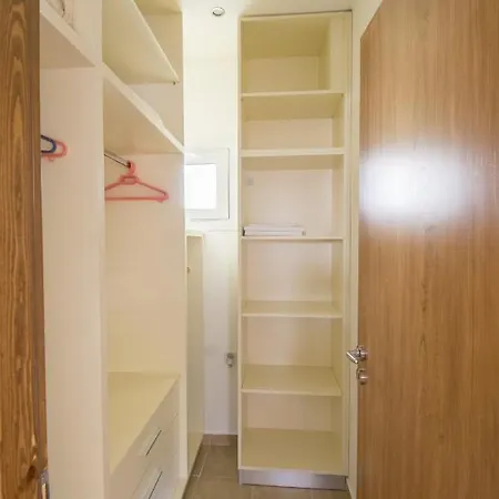 Golden Sunrise Stegna