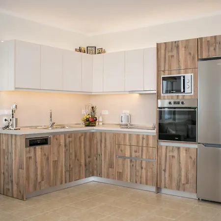 Golden Sunrise Stegna Apartment