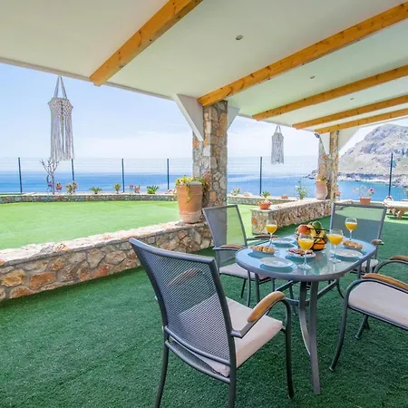 Golden Sunrise Stegna