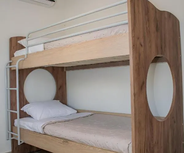 Golden Sunrise Stegna 아파트 아크앤젤로스